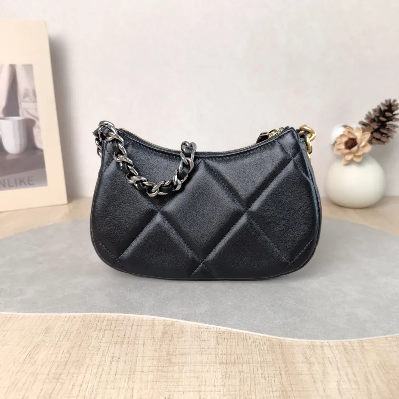 Chanel Shoulder Bag 19bag hobo Black Lambskin One Size 20 × 4.5 × 13 cm — cover view 5 of 5