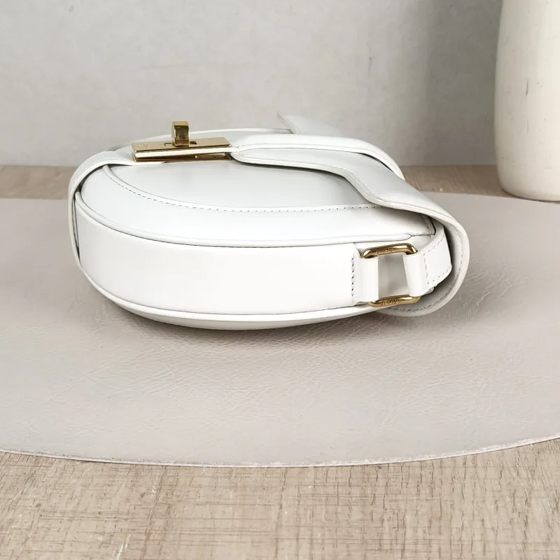 CELINE Crossbody Bag Besace 16 White Calfskin Small19 × 6 × 17 cm — detail view 6 of 11