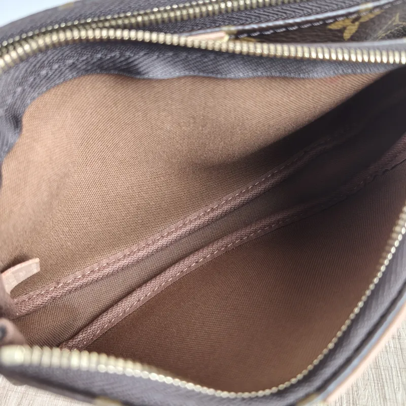 Louis Vuitton Crossbody Bag Multi Pochette Accessoires Shoulder Strap PVC Small 24 × 4 × 13.5 cm — detail view 8 of 10