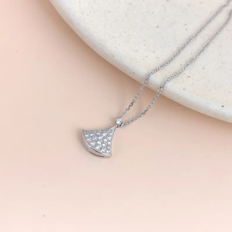 Bvlgari Necklace DIVAS’ DREAM Collection Pavé Diamond White Gold 18KW hite Gold Diamond Small 43cm — cover view 4 of 6