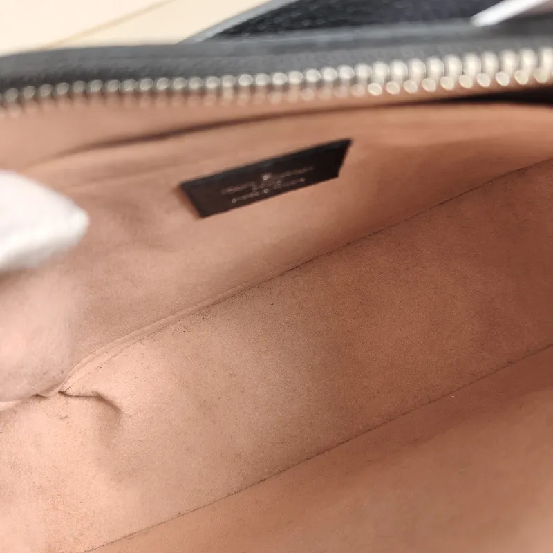 Louis Vuitton Crossbody Bag MARELLE Black Epi Embossed Calfskin Small 25 × 8 × 15 cm — detail view 8 of 10