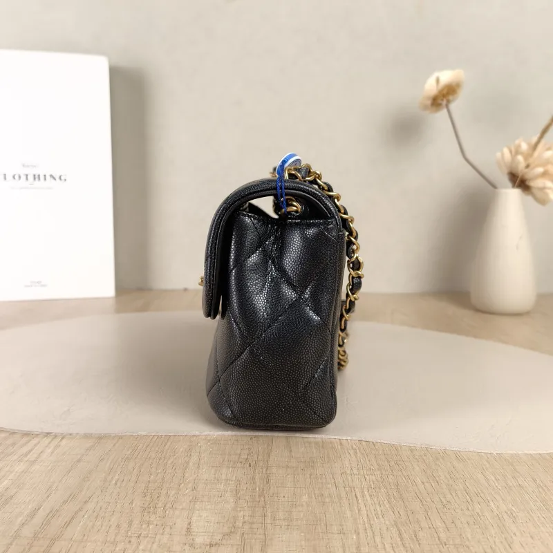 Chanel Crossbody Bag Edition Black Calfskinmini16.5 × 7 × 13 cm — detail view 13 of 15