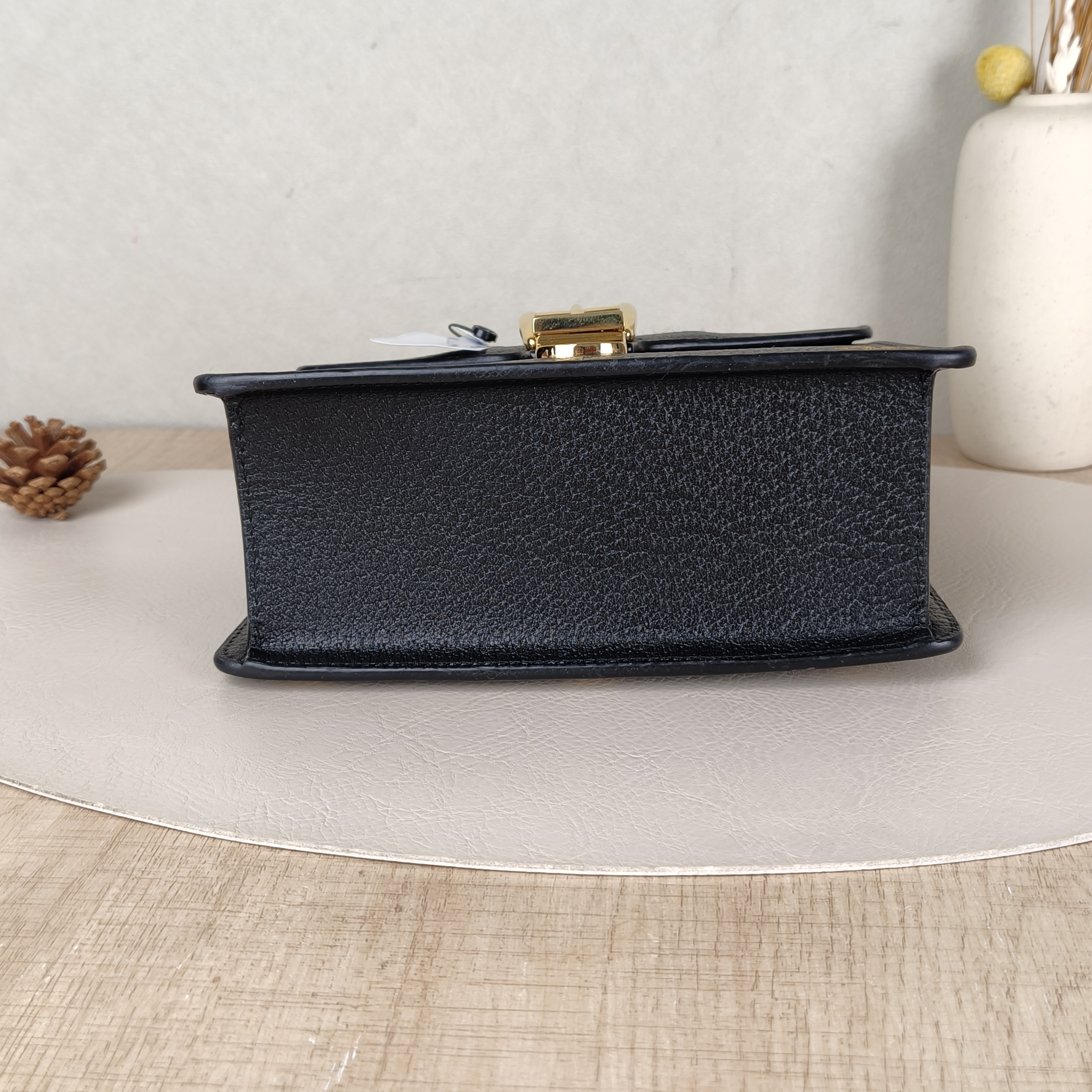 GUCCI Crossbody Bag Sylvie Edition Black Calfskinmini20 × 8 × 14 cm — cover view 2 of 5