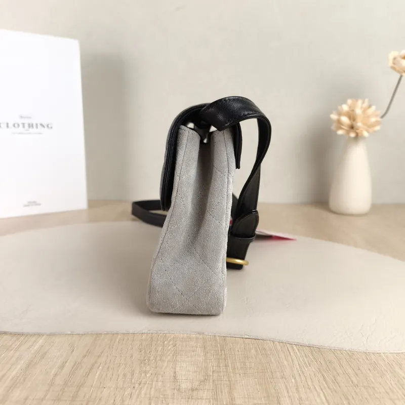 Chanel Crossbody Bag Suede Black Suede One Size18.5 × 6.5 × 15 cm — detail view 2 of 11