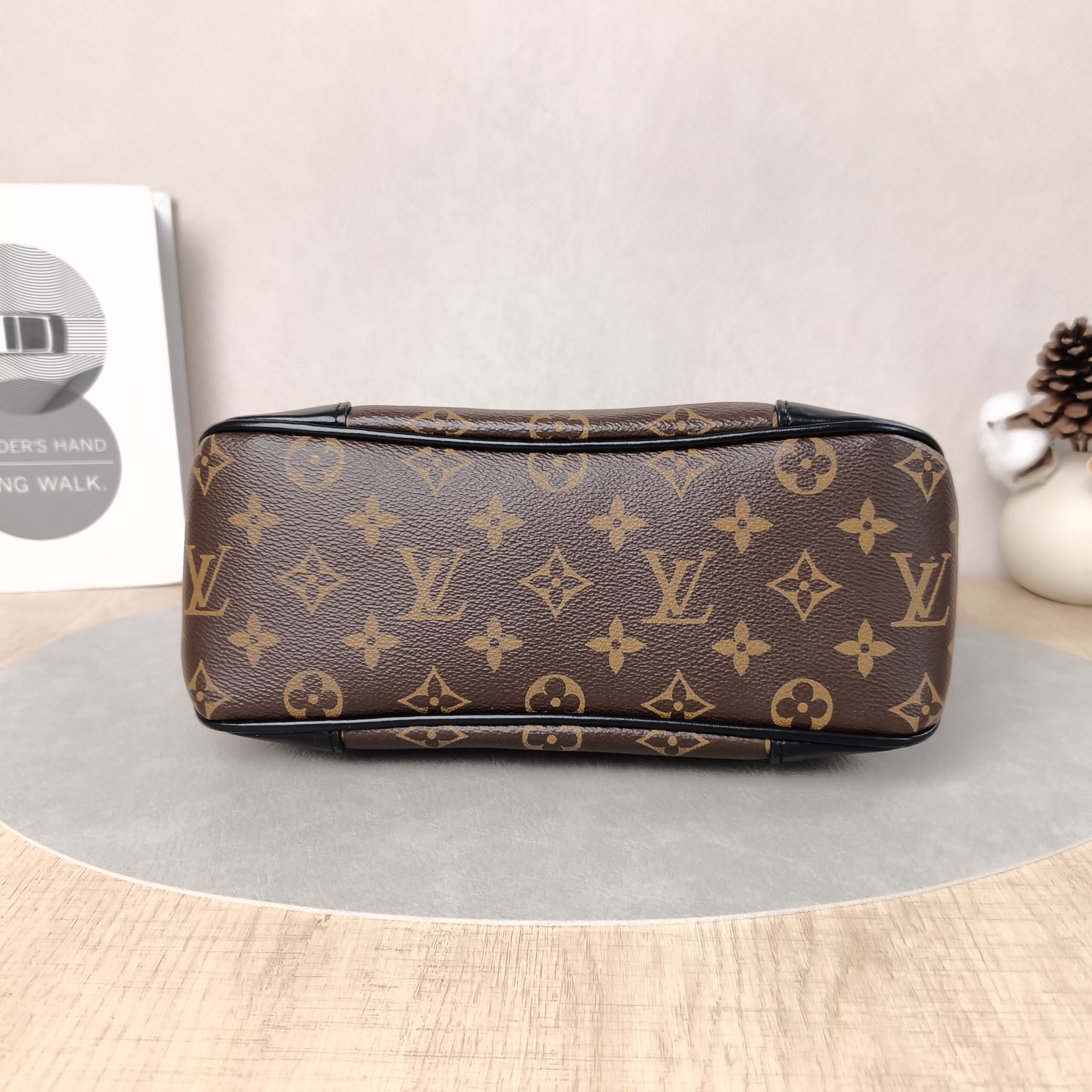 Louis Vuitton Crossbody Bag Boulogne PVC Small26 × 9.5 × 16 cm — cover view 2 of 5