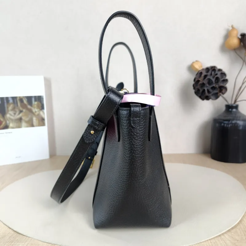 DIOR Top Handle Bag Signature Bucket Bag Black Calfskin Small 21 × 11 × 19 cm — detail view 2 of 10