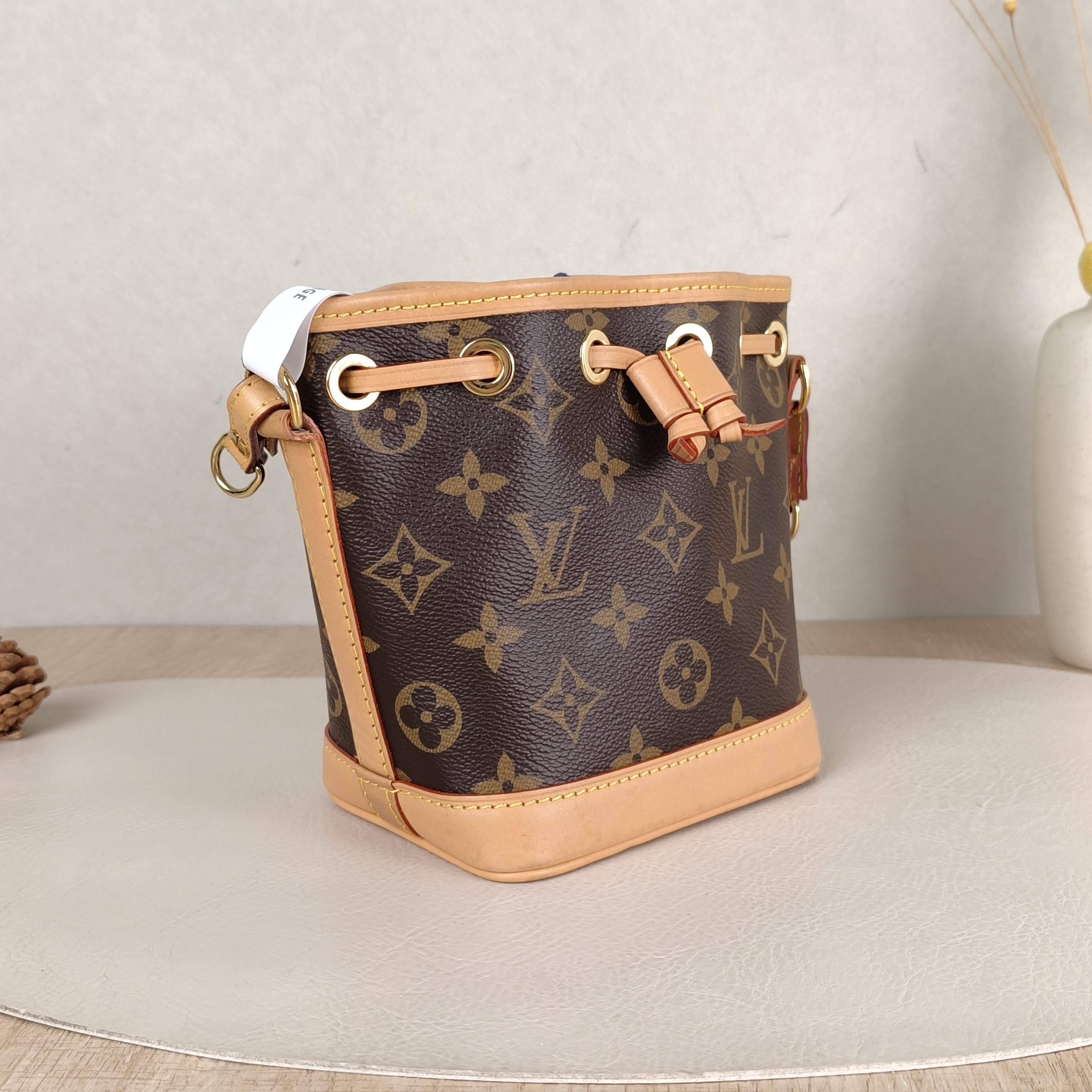 Louis Vuitton Crossbody Bag NANO NÉONOÉ Bucket Bag Nano Monogram PV Cnano13 × 10 × 16 cm — cover view 2 of 5