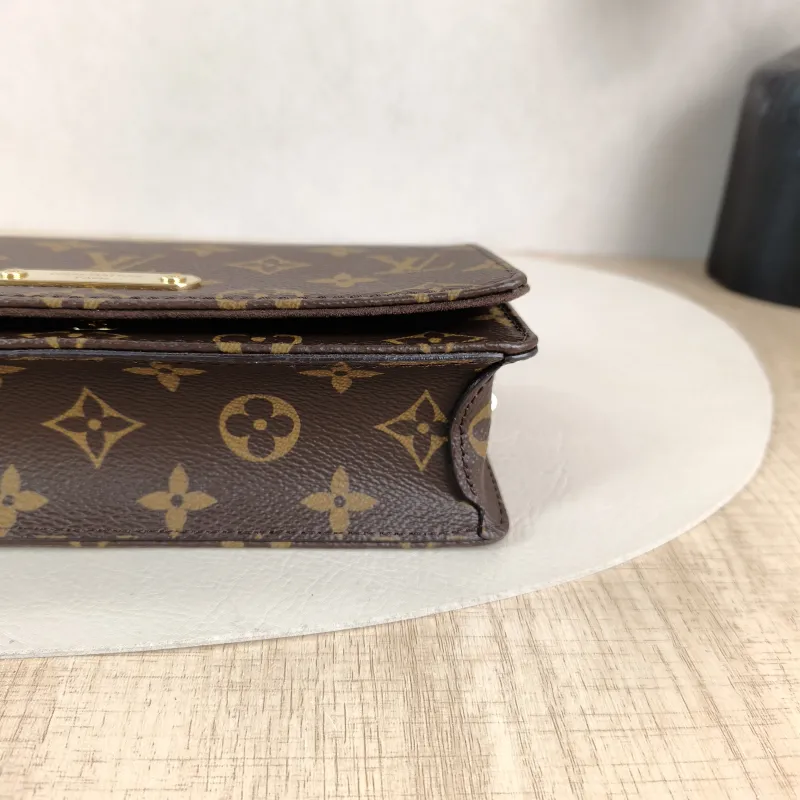 Louis Vuitton Crossbody Bag LILY Chain Bagwoc Monogram PVC 21 × 3.5 × 10.5 cm — detail view 11 of 13