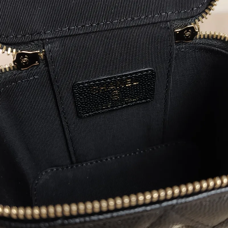Chanel Top Handle Bag Edition Pearl Black Calfskin Mini 10 × 7 × 9 cm 31 — detail view 4 of 11