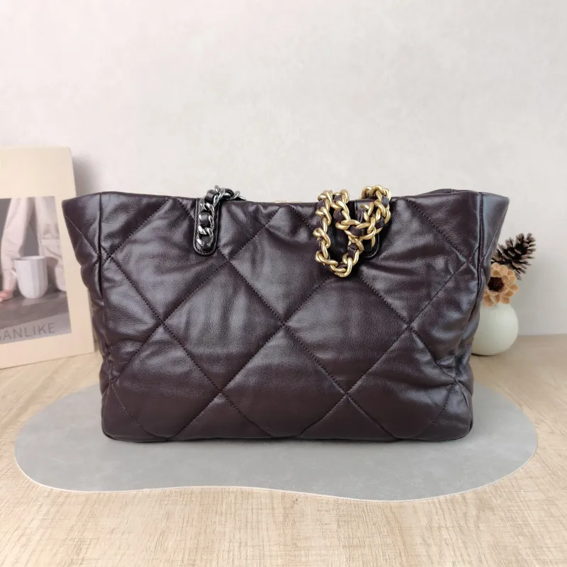 Chanel Shoulder Bag 19 bag Tote Bag Lambskin One Size 33 × 10.5 × 23 cm — cover view 5 of 5