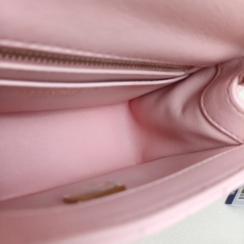 Chanel Crossbody Bag25b c Pink Lambskin mini18 × 7 × 13 cm — detail view 15 of 15