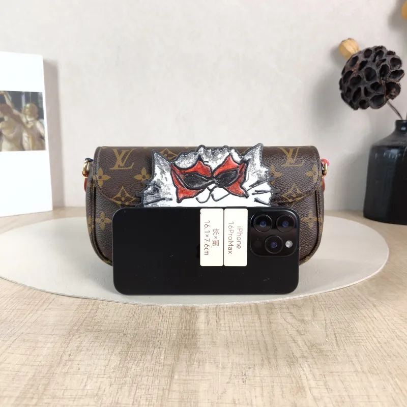 Louis Vuitton Crossbody Bag IVY Monogram PVC Small 23.5 × 4.3 × 12 cm — cover view 5 of 5