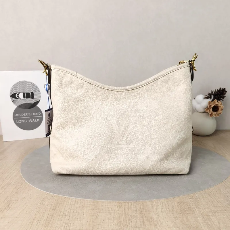Louis Vuitton Crossbody Bag Carryall White Calfskin Small29.5 × 12 × 24 cm — cover view 4 of 6