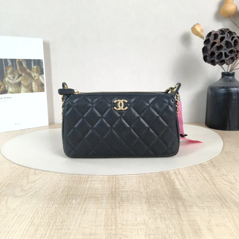 Chanel Crossbody Bag c Black Grained Calfskin One Size21 × 5.5 × 12 cm