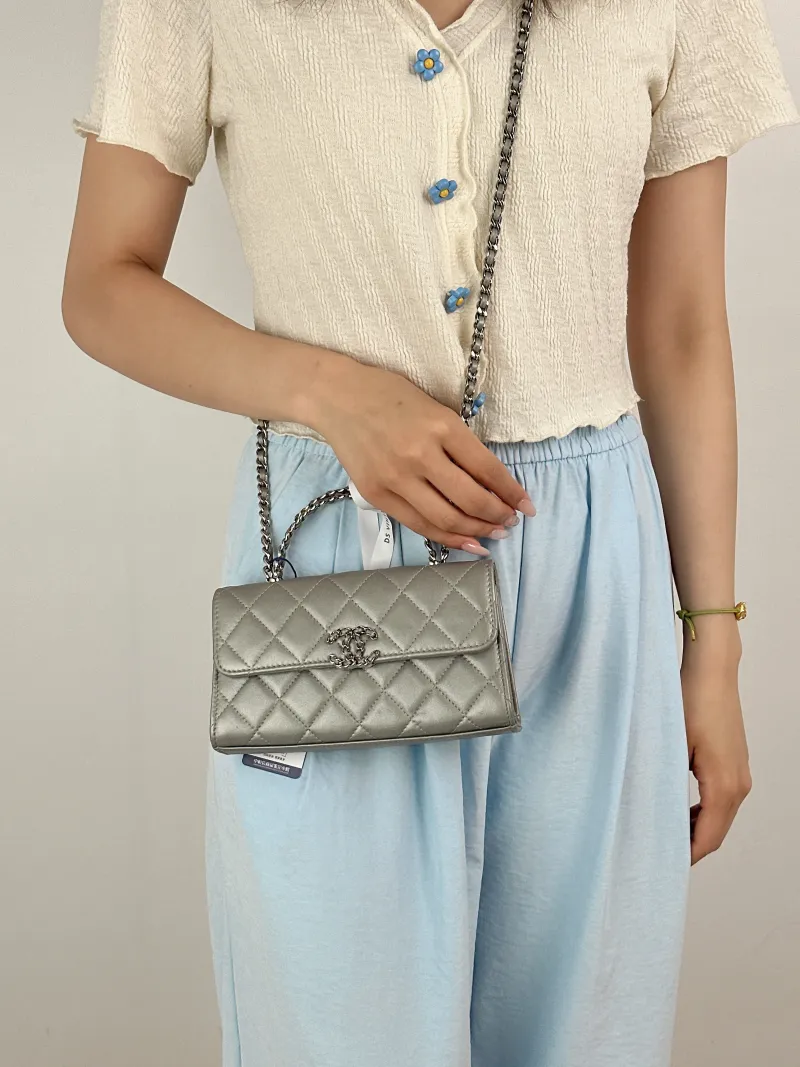Chanel Crossbody Bag kelly Silver Calfskin One Size18 × 4.5 × 10 cm — on-model view 3 of 3