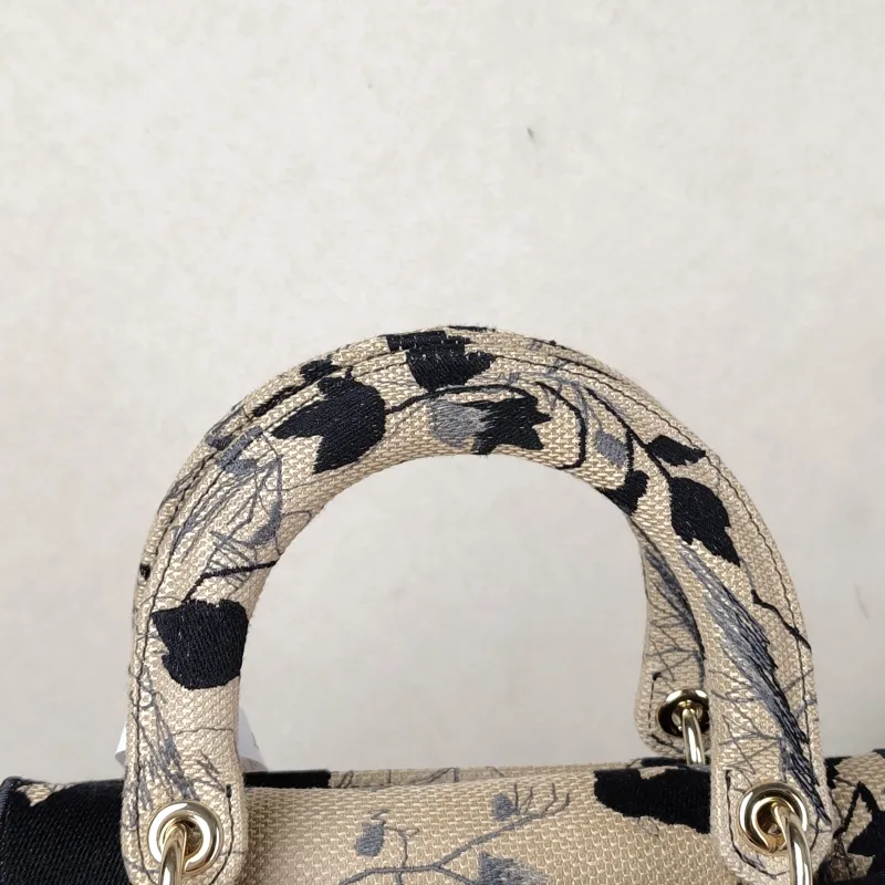 DIOR Top Handle Bag Lady Lady Dior Bag Beige Black Canvas Medium24 × 12 × 21 cm — detail view 12 of 14