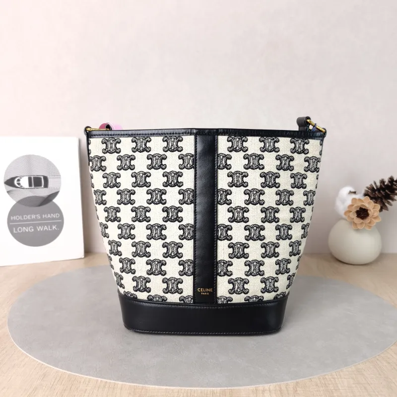 CELINE Crossbody Bag Triomphe Bucket Bag White Black Small22 × 13 × 26 cm