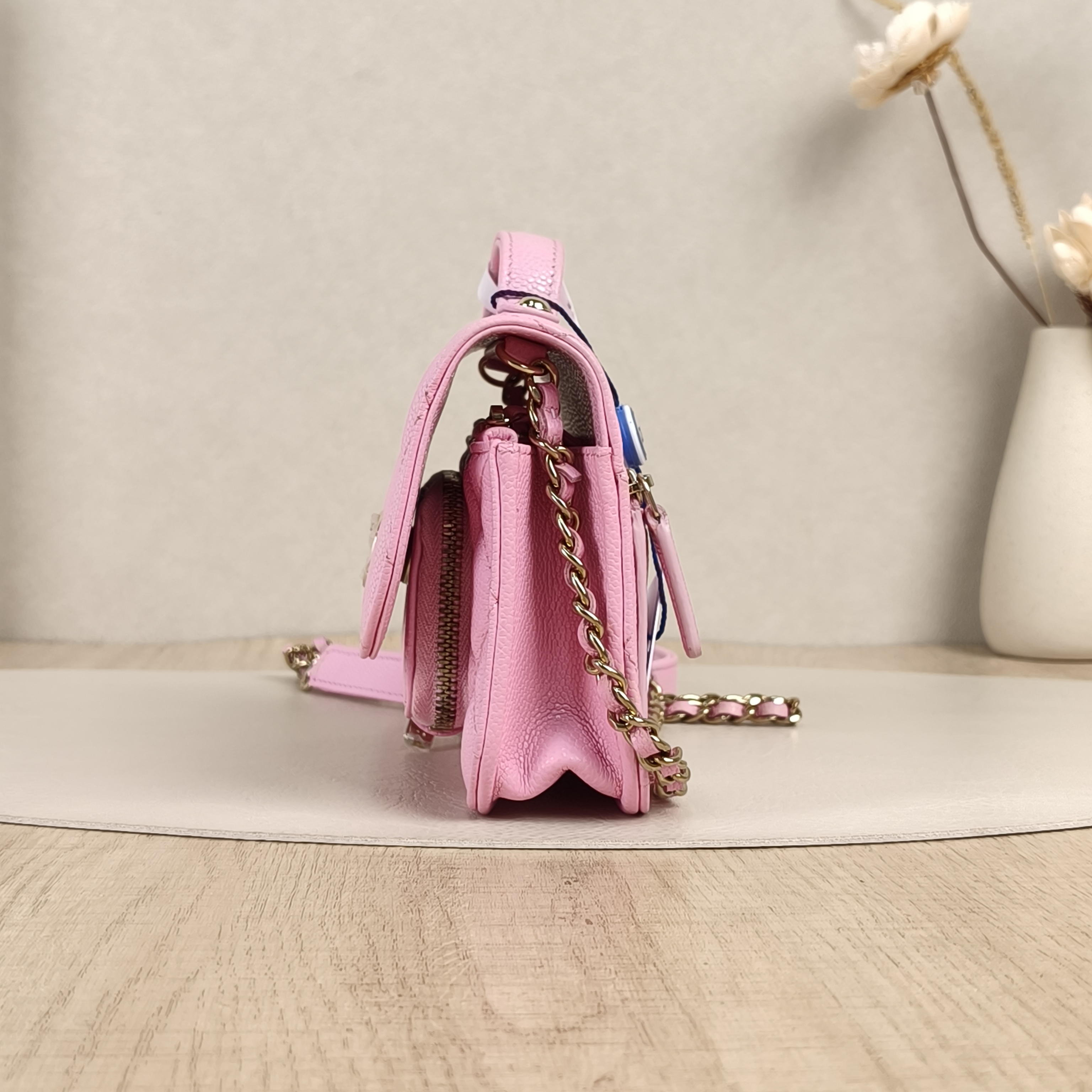 Chanel Crossbody Bagaffinity Messenger Bag Pink Grained Calfskinmini15.5 × 3 × 11.5 cm — cover view 5 of 8