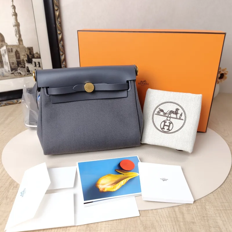 Hermès Crossbody Bag Herbag Zip 20 Calfskin，Canvasmini20.5 × 7 × 16.5 cm — cover view 7 of 11