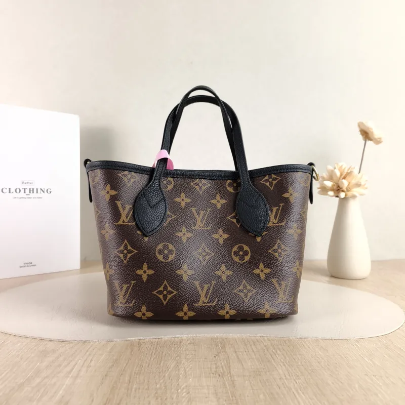 Louis Vuitton Crossbody Bag NEVERFULL INSIDE OUT BB Black PVC · Calfskin BB 26.5 × 11 × 16.5 cm — cover view 5 of 6