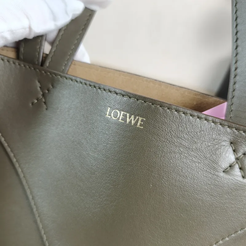 LOEWE Crossbody Bag Puzzle Fold Shopping Tote Calfskinmini16.5 × 9.5 × 20 cm — detail view 1 of 11