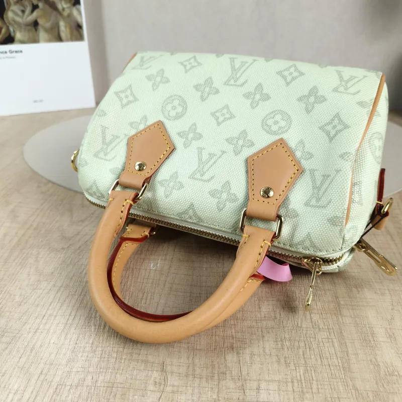 Louis Vuitton Shoulder Bag Speedy20 PVC Small 20.5 × 12 × 13.5 cm — detail view 7 of 12