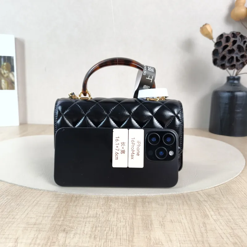 Chanel Crossbody Bag woc Black Waxed Leather One Size19 × 7 × 11 cm — cover view 5 of 5