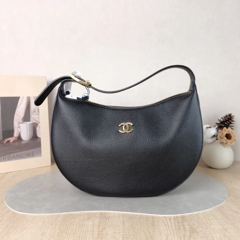 Chanel Shoulder Bag 26b Hobo Gabrielle Bag Black Calfskin One Size 30 × 9 × 21 cm