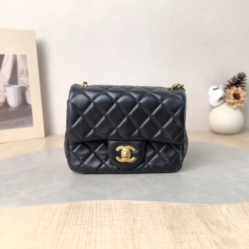 Chanel Crossbody Bag Black Lambskin One Size 17 × 8 × 13.5 cm