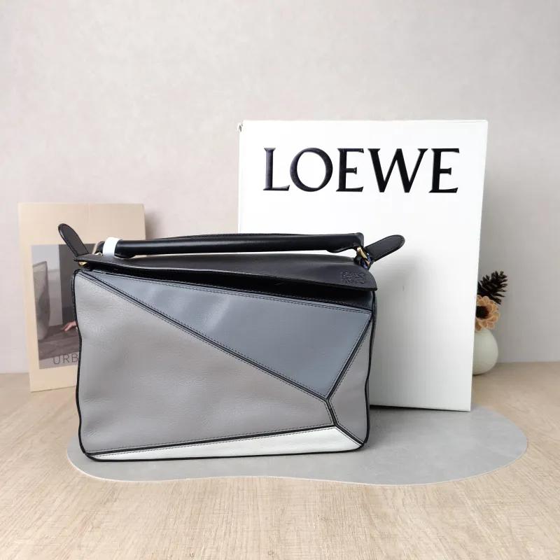 LOEWE Crossbody Bag Puzzle Colorblock Calfskin Medium 29 × 14 × 19.5 cm — cover view 5 of 6