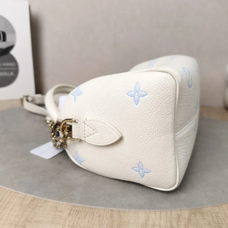 Louis Vuitton Crossbody Bag Speedy20 White · Blue Calfskin One Size20.5 × 12 × 13.5 cm — detail view 12 of 14