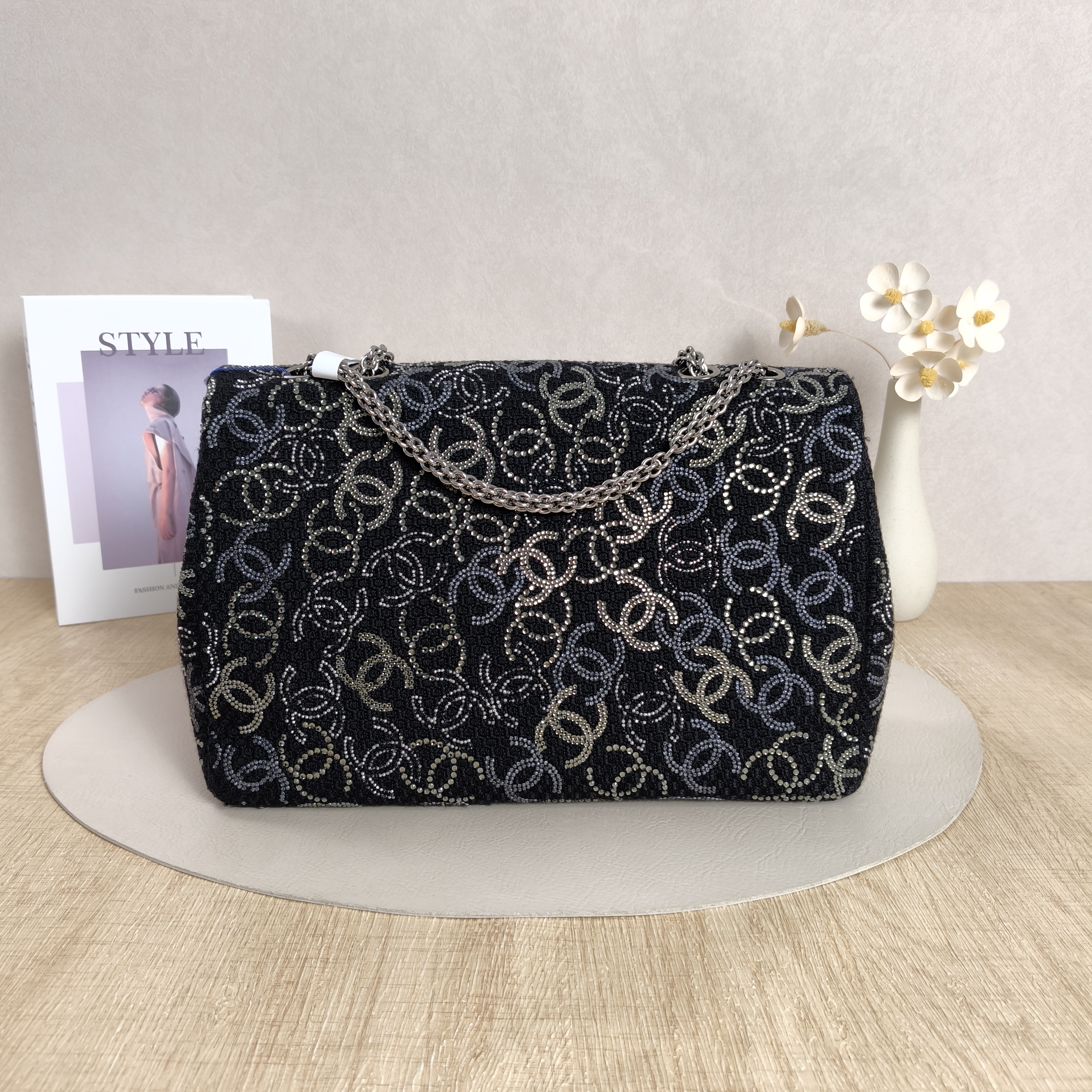 Chanel Crossbody Bag Classic Flap Jumbo CF Jumbo Black Large30 × 10 × 19.5 cm — cover view 2 of 11