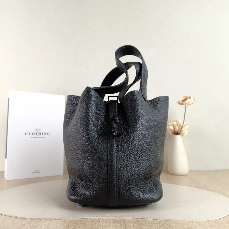 Hermès Top Handle Bag Picotin Lock 22 22 89Black TC Calfskin Medium 22 × 17 × 21 cm Z