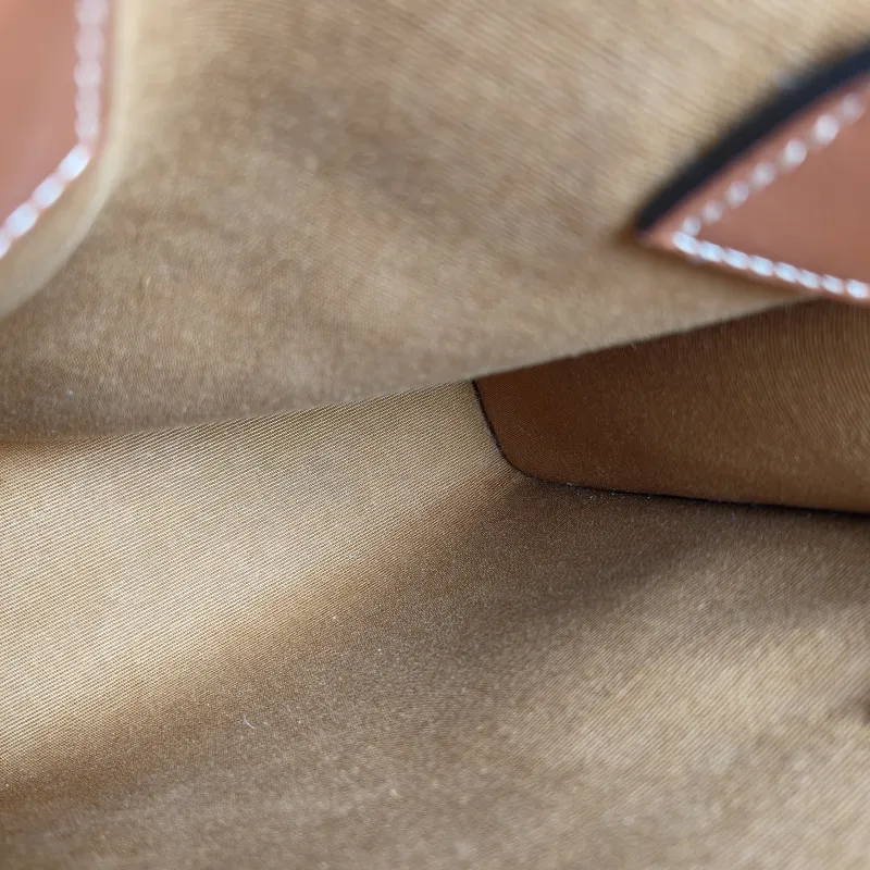 CELINE Crossbody Bag CABAS Mini Monogram PV Cmini17 × 4 × 20.5 cm — detail view 5 of 9