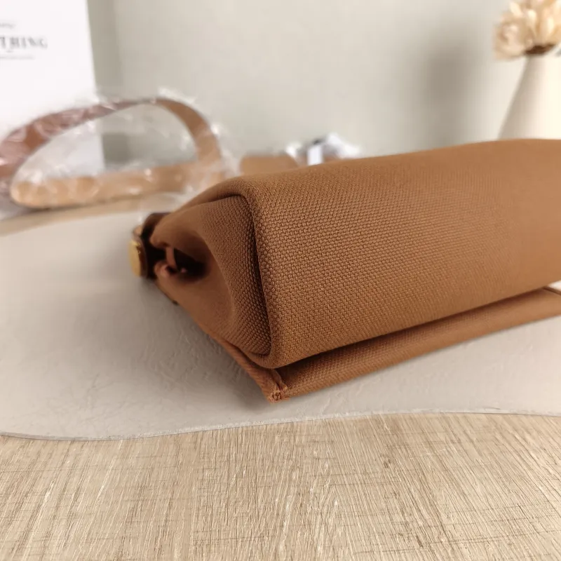 Hermès Crossbody Bag Herbag Zip 20 37 Brown Calfskin，Canvas Mini 20.5 × 7 × 16.5 cm G — detail view 10 of 11