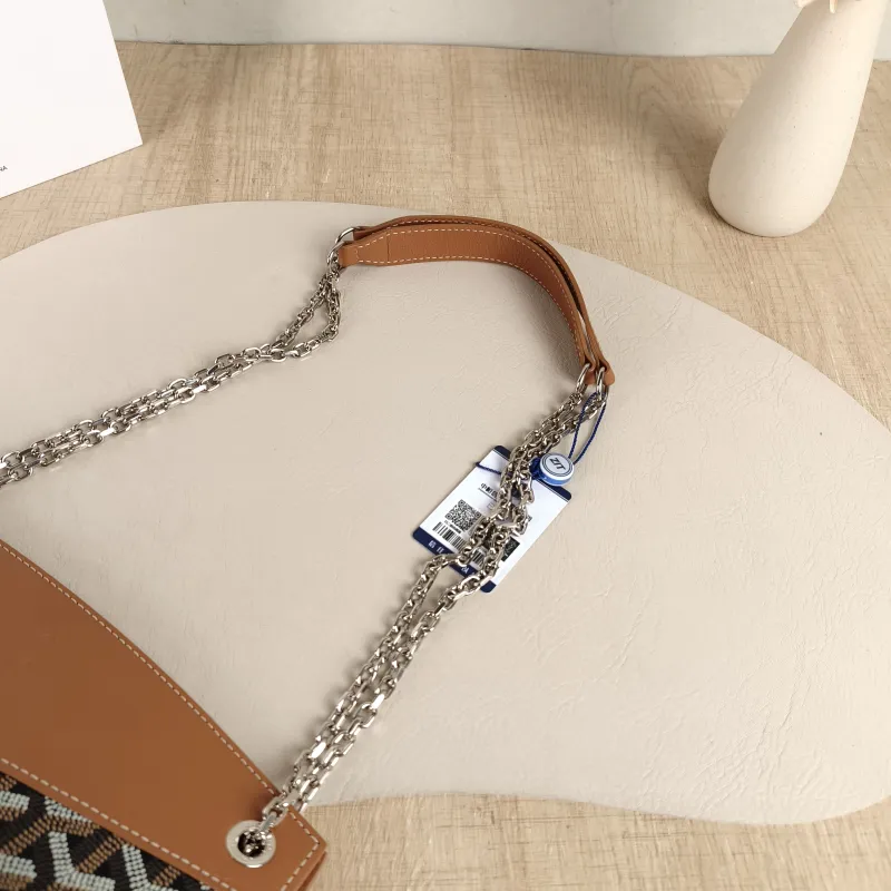 GOYARD Shoulder Bag Rouette Shoulder Bag Brown ine Canvas Small25.5 × 9 × 18 cm — detail view 3 of 10