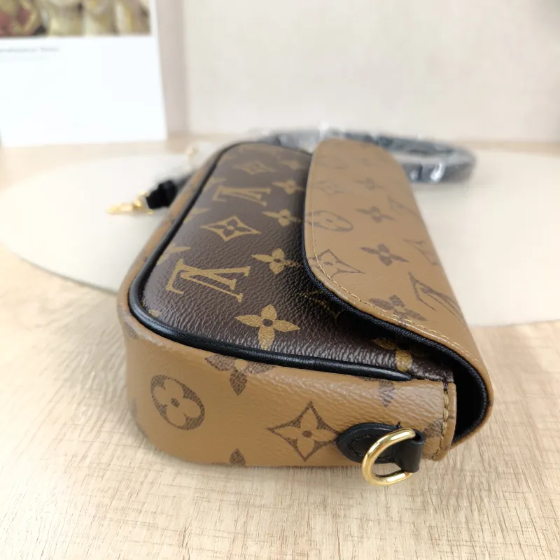 Louis Vuitton Crossbody Bag IVY Monogram PVC Small 23.5 × 4.3 × 12 cm — detail view 2 of 13