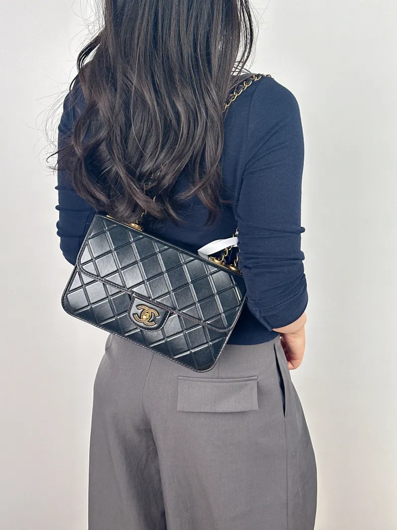 Chanel Crossbody Bag cf Crossbody Bag Black Calfskin One Size 25 × 7 × 16 cm 21 — on-model view 2 of 2