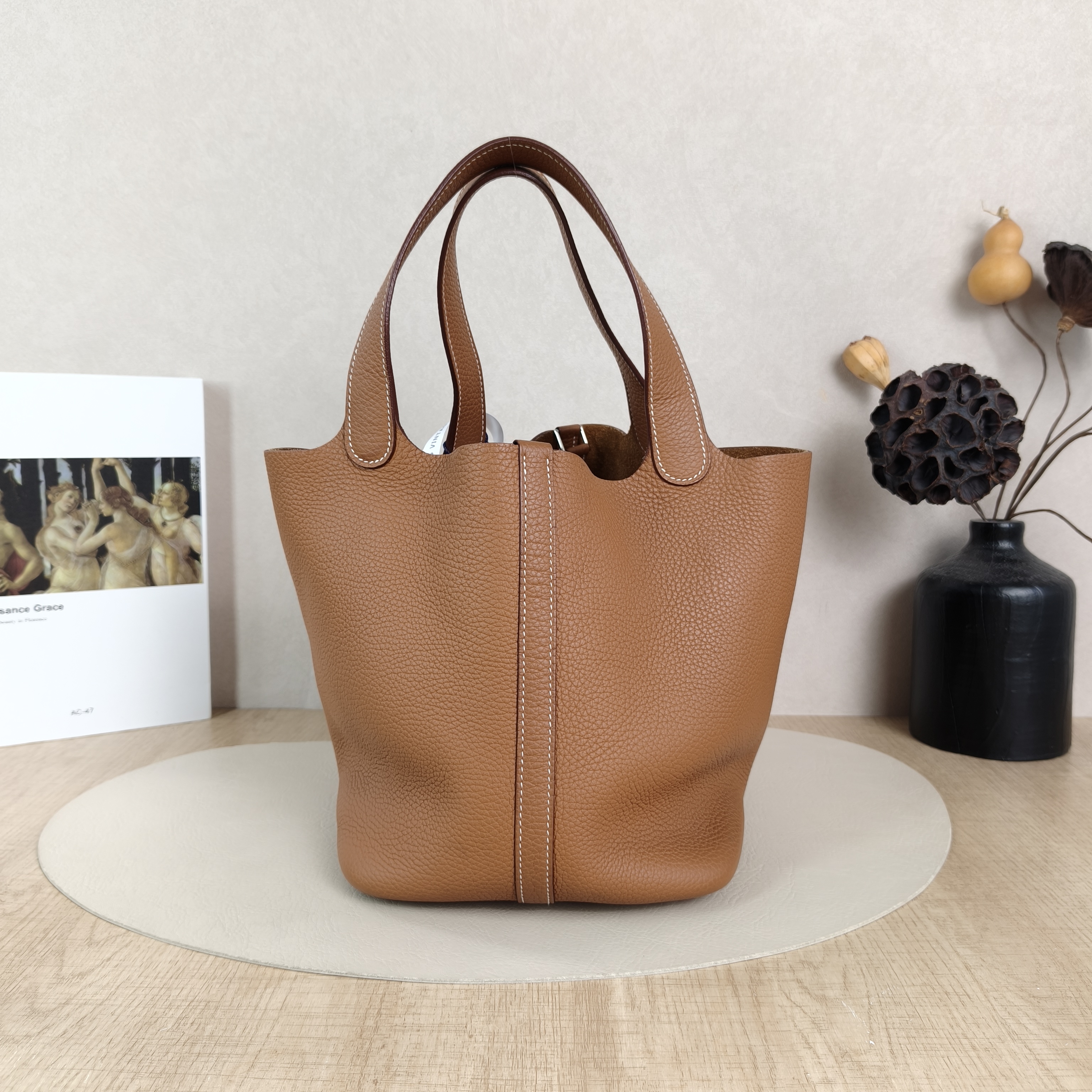 Hermès Top Handle Bag Picotin Lock 22 22 Clemence Taurillon TC Calfskin Medium22 × 18 × 21 cm