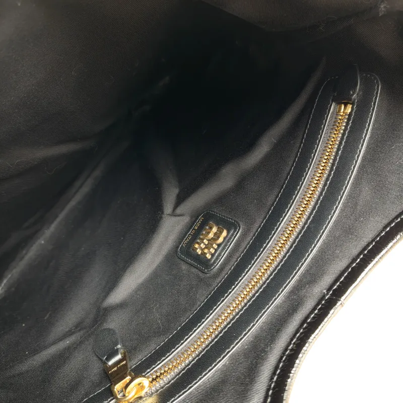 Miumiu Shoulder Bag IVY Tote Shopping Tote Black Patent Leather Medium 35*40 — detail view 6 of 10