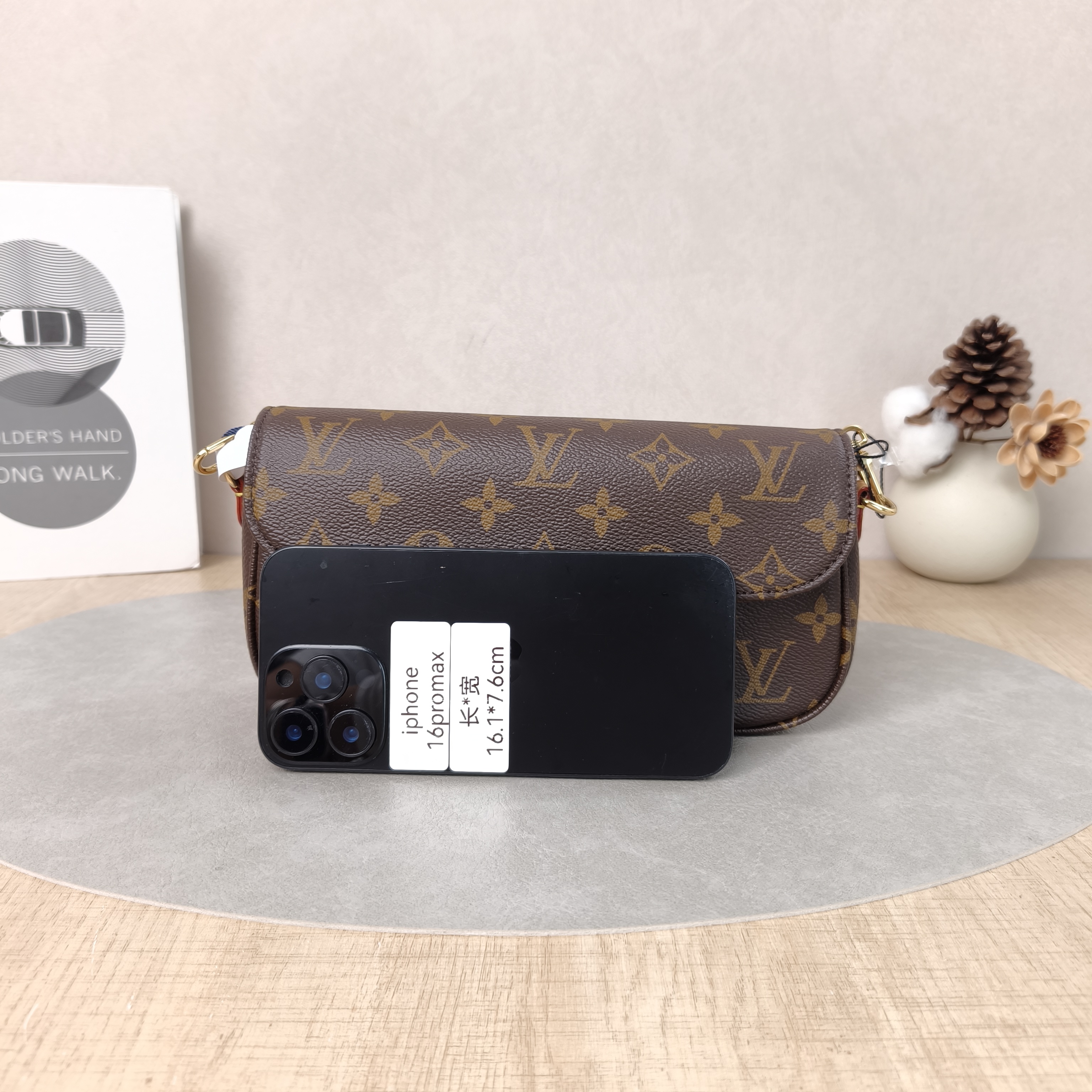 Louis Vuitton Crossbody Bag IVY Monogram PVC Small23.5 × 4.3 × 12 cm — cover view 3 of 6