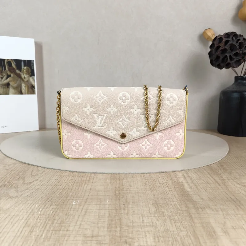 Louis Vuitton Crossbody Bag Pochette Félicie Colorblock Calfskin Small21 × 3 × 12 cm