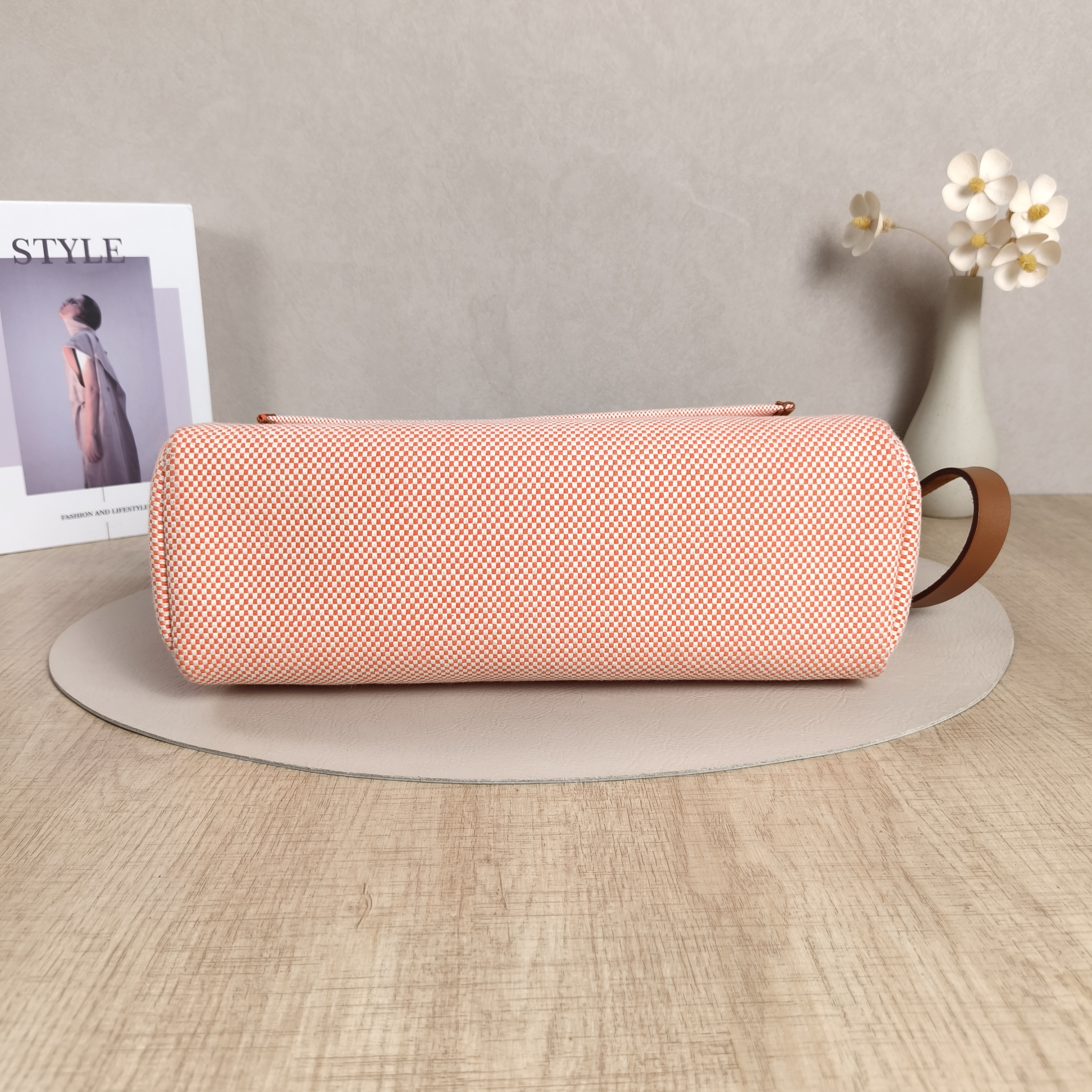 Hermès Shoulder Bag Herbag 31Pink · White Canvas Medium31 × 10 × 25 cm — cover view 3 of 12