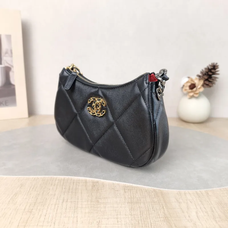 Chanel Shoulder Bag 19bag hobo Black Lambskin One Size 20 × 4.5 × 13 cm — cover view 3 of 5
