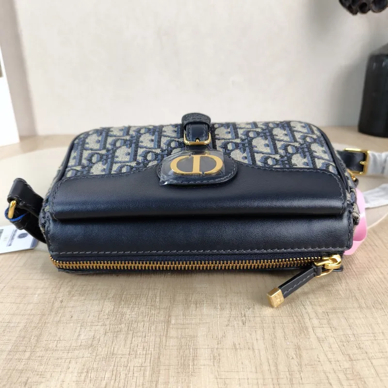 DIOR Crossbody Bag 30Montaigne Blue Canvas Small 19.5 × 6.5 × 11 cm — detail view 1 of 12