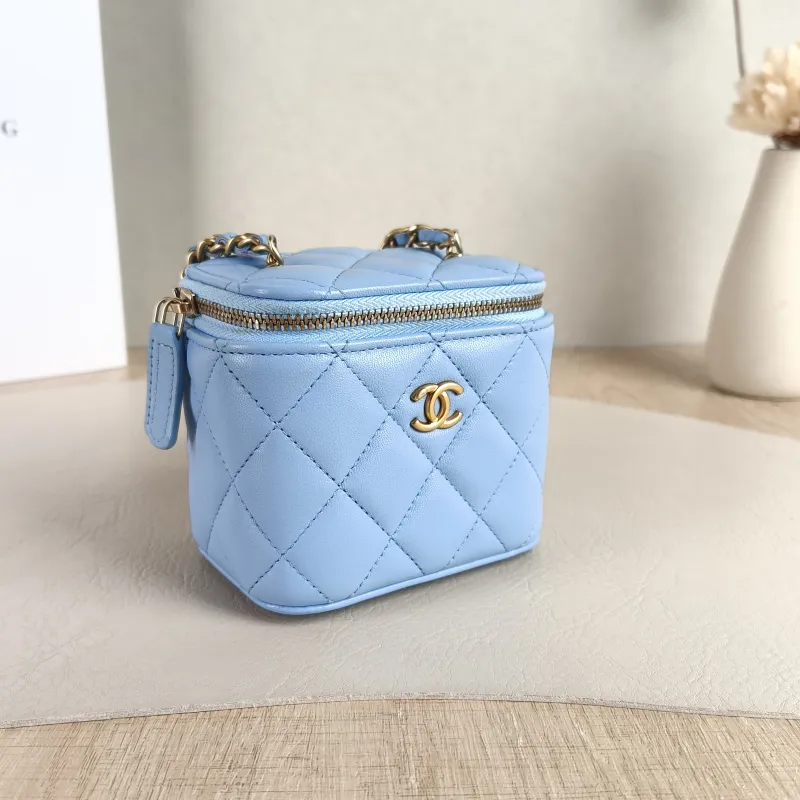 Chanel Crossbody Bag Edition Blue Lambskin One Size 10 × 7 × 9 cm 31 — cover view 4 of 5