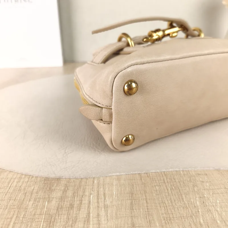 Miumiu Top Handle Bag Aventure Top Handle Bag Lambskin One Size 21 × 8 × 13.2 cm — detail view 6 of 11