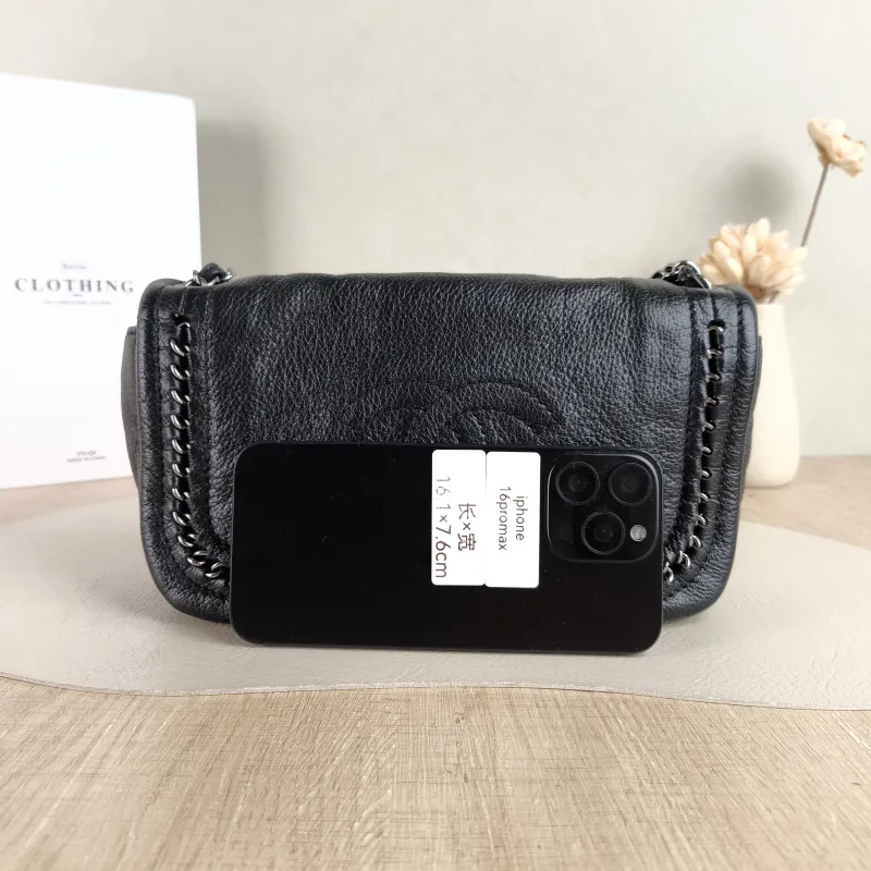 Chanel Shoulder Bag Black Calfskin 24 × 6 × 14 cm 10 Conditioned — cover view 4 of 5