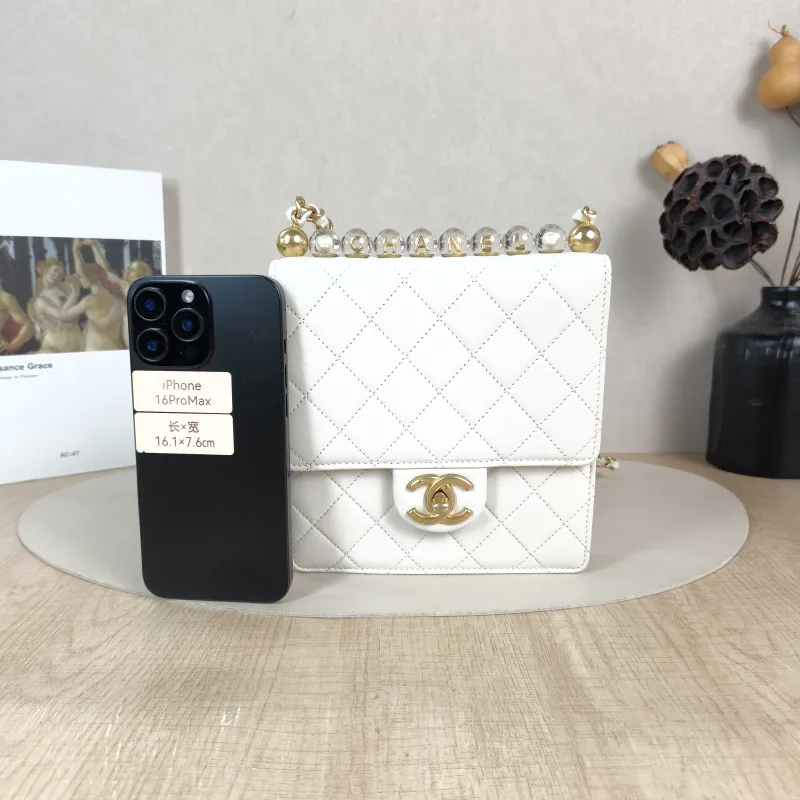 Chanel Crossbody Bag logo cf Collection Edition Crossbody Bag White Lambskin One Size 16 × 4 × 17.5 cm 30 — cover view 3 of 5