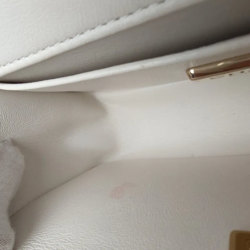 Chanel Crossbody Bag Le Boy​ Edition White Calfskin Small20.5 × 8.5 × 12 cm — detail view 1 of 19